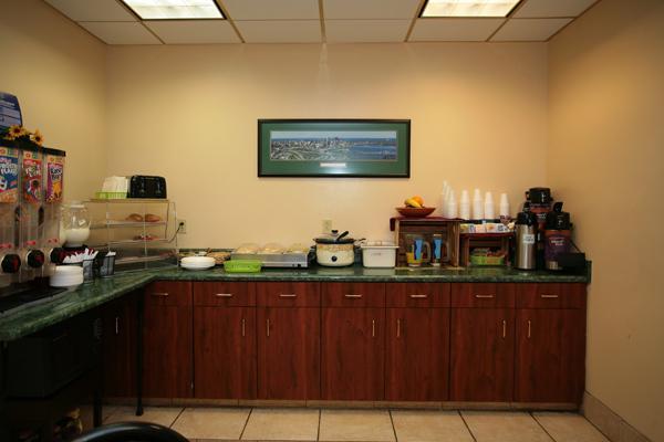 Americas Best Value Inn Louisville Dış mekan fotoğraf